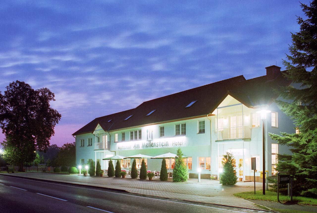 Hotel Am Meilenstein Dunkelforth Extérieur photo