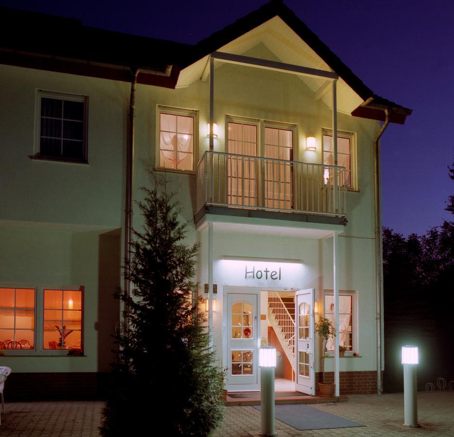 Hotel Am Meilenstein Dunkelforth Extérieur photo