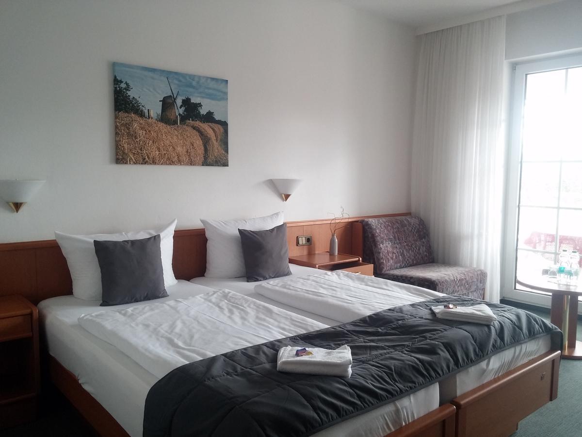 Hotel Am Meilenstein Dunkelforth Extérieur photo